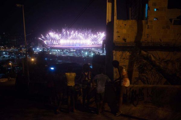 insolite 2016 ceremonie enfant favela jo ouverture rio