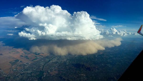 insolite ciel haboob nuage orage sable tempete