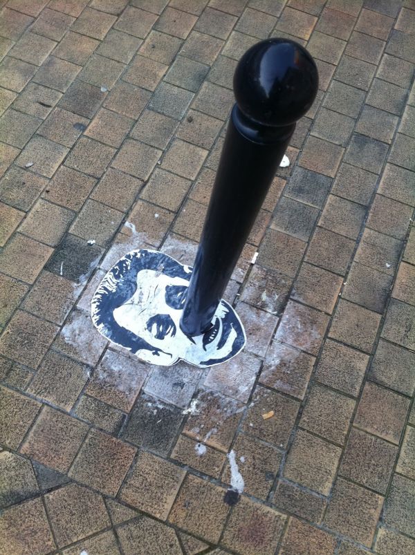 insolite bollard long nez pinocchio sarkozy