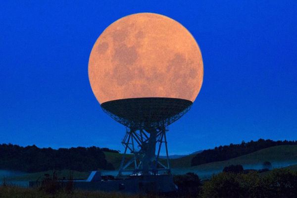 insolite lune radiotelescope super