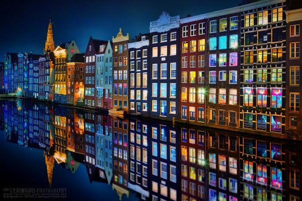 insolite amsterdam lumiere nuit reflection