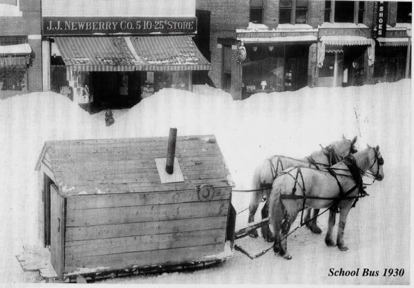 insolite bus cabane cheval ecole neige scolaire