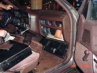 "femme dans tableau de bord voiture image insolite immigrant mexicaine"