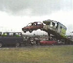 saut accident voiture Tremplin + Caravane