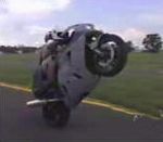 chute moto wheeling Comment se débarrasser de sa copine ?
