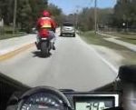 moto motard Regardez dans votre rétro avant de tourner