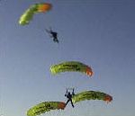 parachute parachutiste skydiving Attention à la chaussure