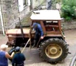 tracteur voiture Combat de paysans à coup de baton