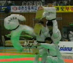 coup taekwondo pied 540° Kick