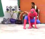 back flip Régis se prend pour Spiderman
