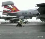avion decollage navy S'amuser avec un réacteur d'avion