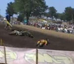 moto cross chute Mike Alessi fait une chute en motocross