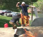 panique Un skateur avec le pantalon en feu