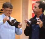 chaussure pub Pub Microsoft avec Bill Gates et Jerry Seinfeld (Shoe Circus)