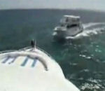 mer bateau Deux yachts rentrent en collision