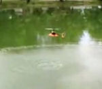 helicoptere poisson Pêcher avec un hélicoptère radiocommandé
