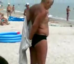 homme Un russe à la plage