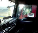 chauffeur Un chauffeur  polonais dépasse un camion allemand