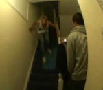 escalier Accident de surf dans les escaliers