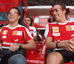 montagne russe ferrari Fernando Alonso et Felipe Massa font un tour de Formula Rossa