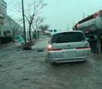 tremblement voiture Tsunami japonais à l'intérieur d'une voiture