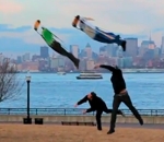 new-york Des hommes volants dans le ciel de New-York