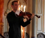 violoniste Violoniste interrompu par une sonnerie