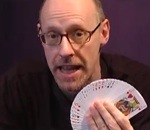 magie carte Richard Wiseman fait un tour de cartes