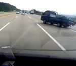 dashcam Un conducteur de camionnette s'endort au volant