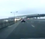 crash atterrissage autoroute Crash d'un avion filmé par une dashcam