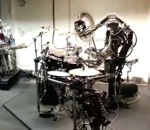 robot musique groupe Compressorhead joue Ace of Spades