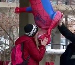 blague prank Un baiser à l'envers avec Spider-Man (Blague)