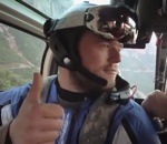 alexander wingsuit arche Wingsuit à travers la montagne