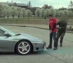 eau bouteille Pisser sur une Ferrari (Caméra cachée)