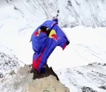 saut jump Base Jump depuis l'Everest