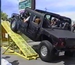 rampe voiture Hummer sur une rampe FAIL