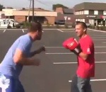 combat boxe Gagner un combat de rue en bougeant la tête