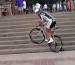 velo trial Peter Sagan grimpe un escalier en vélo