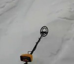 neige Un détecteur de métal pour retrouver son iPhone