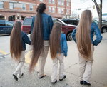 fille cheveux Famille aux cheveux long