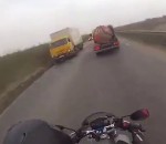 moto motard camion Motard vs Portière