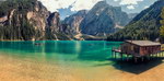 cabane lac Cabane du lac dans les Dolomites italiennes