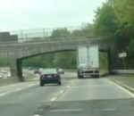 accident camion pont Camion vs. Pont