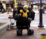 robot costume Un vrai Transformers Bumblebee