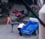 homme femme bagarre Une femme battue aidée par des passants