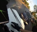 accident voiture toit Un motard se fait percuter à l'arrêt 