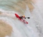 compilation extreme Descentes en kayak qui finissent mal (Compilation)
