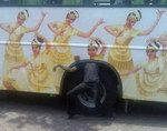 roue bus Danseuse indienne sur un bus