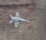 avion show f18 Show aérien inattendu dans la vallée de la mort