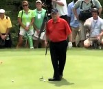 golf putt Jack Nicklaus réalise un putt de 30 mètres comme un chef